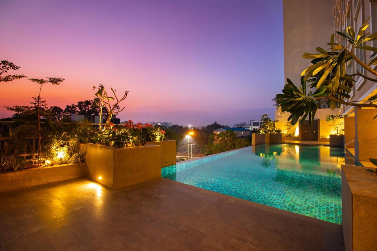 Lemon Tree Premier Center Pune