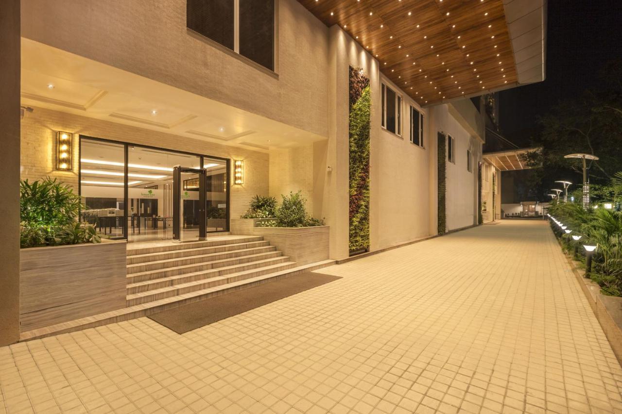 Lemon Tree Premier Center Pune
